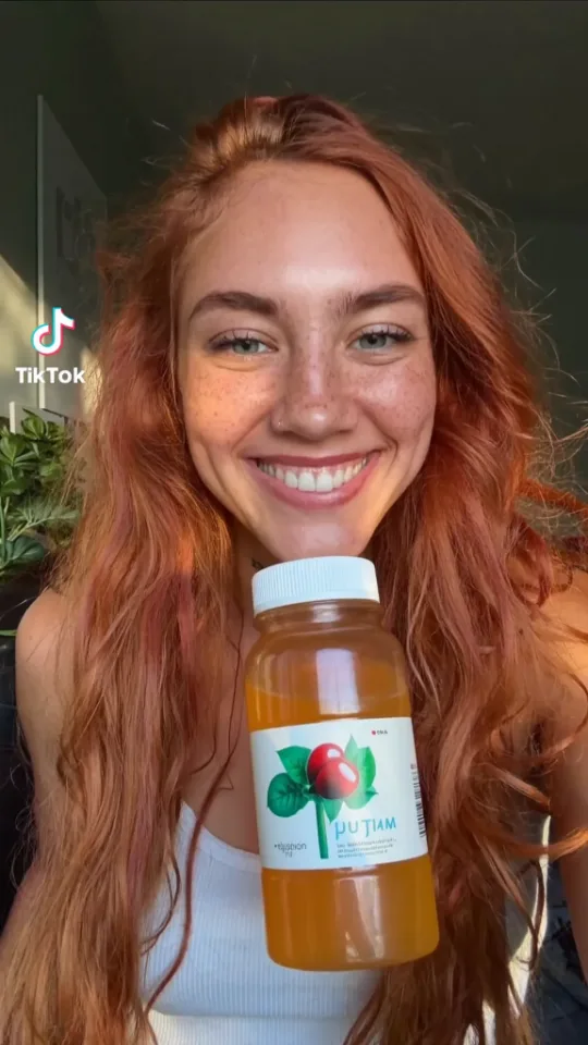 AI avatar presenting a water bottle